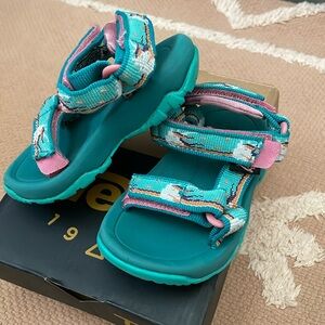 Teva Hurricane XLT 2